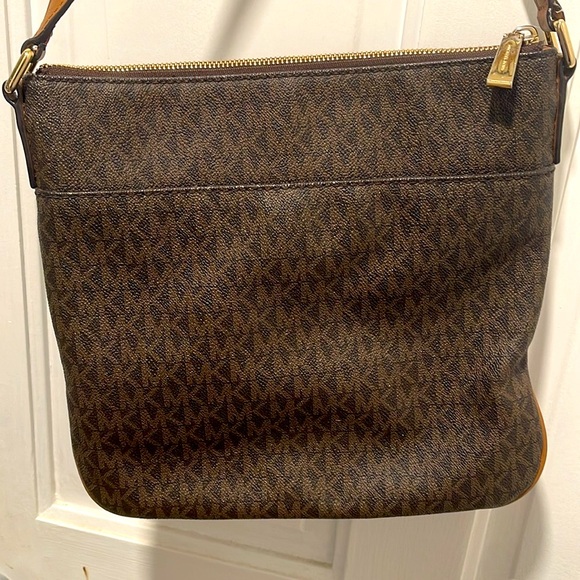 Michaels Kors crossbody bag - Picture 5 of 6